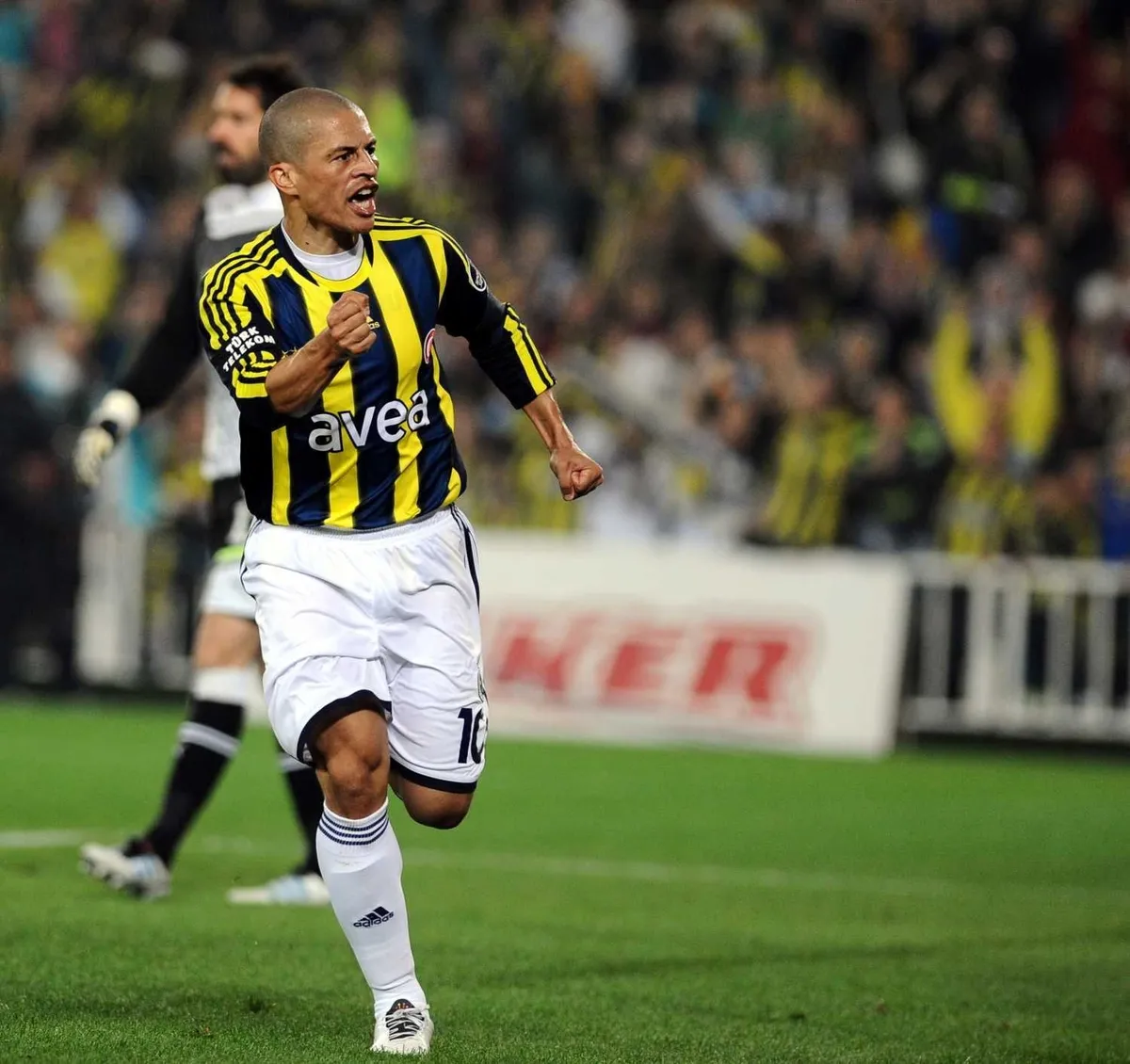 alex-de-souzadan-fenerbahce-ve-marco-asensio-sozleri-1789038231772.jpeg Alex de Souza Fenerbahçe ve Şampiyonlar Ligi ile ilgili konuştu! Unutamadığı maçlar ve güvendiği o isimler-10