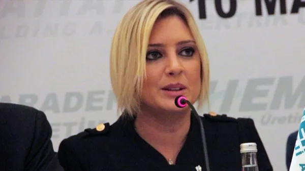 ipek-hattat-kimdir-kac-yasinda-nereli-ipek-hattat-olayi-nedir-1614829479625.jpg İpek Hattat kimdir, kaç yaşında, nereli? İpek Hattat olayı nedir?-4