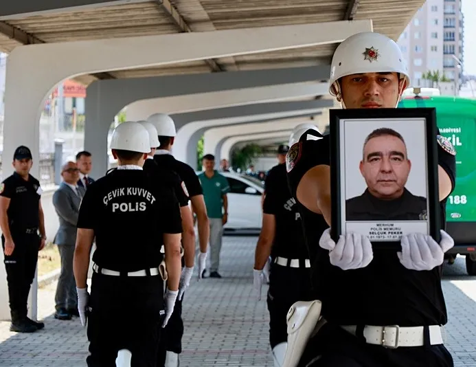 Mersin’de görev başında rahatsızlanan polis şehit oldu