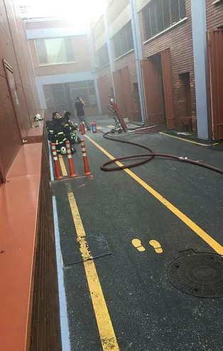 İzmit'te fabrika yangını! 10 işçi dumandan etkilendi