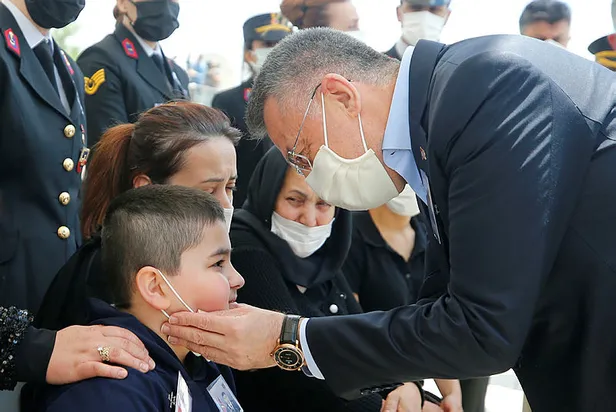 1622383156278.jpg Şehit eşinden yürek yakan veda: "Ne olur gitme, gidersen geri gelmeyeceksin"-4