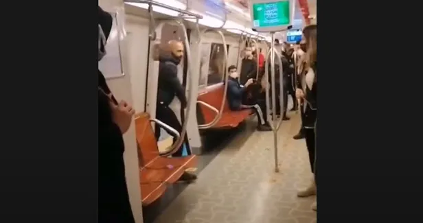 kadikoy-tavsantepe-metro-bicakli-saldirgan-kimdir-kadikoy-metro-bicakli-saldirgan-tutuklandi-mi-iste-o-goruntuler-1637786670396.jpg