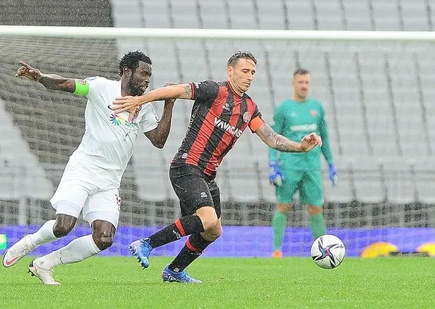 İstanbul'da kazanan çıkmadı! Fatih Karagümrük-Hatayspor: 1-1 | MAÇ SONUCU (ÖZET)-5
