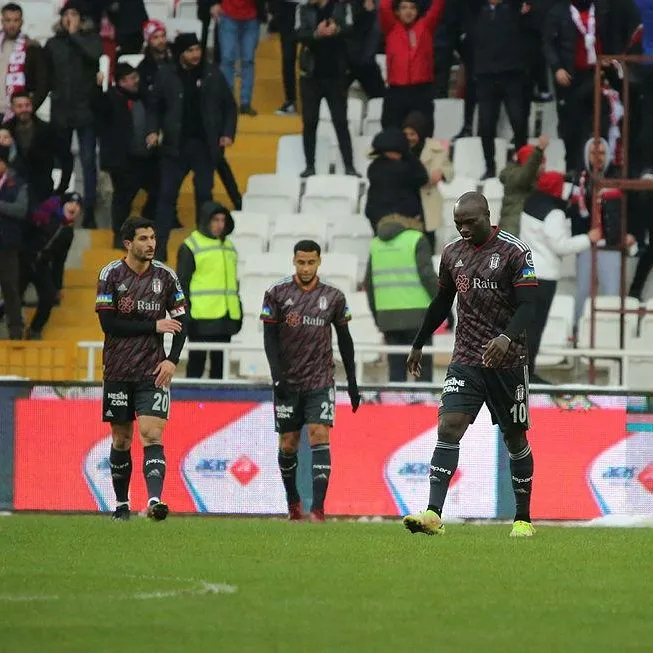 Yönetime istifa çağrısı