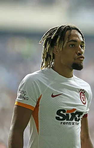 Son dakika Galatasaray haberleri... Cimbom’a piyango vurdu! Futbol devleri Liverpool ve Real Madrid Sacha Boey’in peşinde