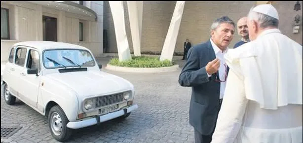 Papa’ya 20 yıllık araba