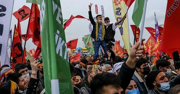 HDP’nin olaylı Nevruz etkinliğinde bölücü terör örgütü PKK lehine sloganlar atıldı: 14 gözaltı