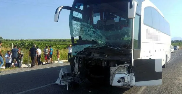 Manisa’da otobüsle minibüs çarpıştı! Ölü ve yaralılar var