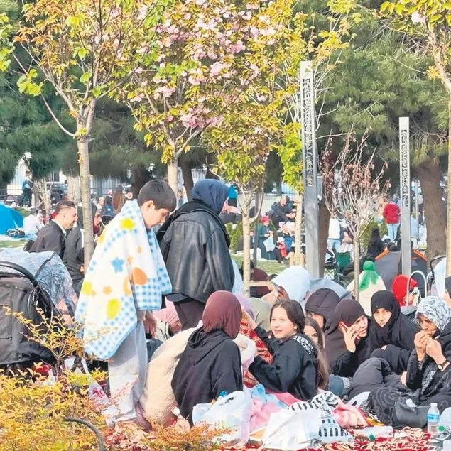 Fırsatçılar!