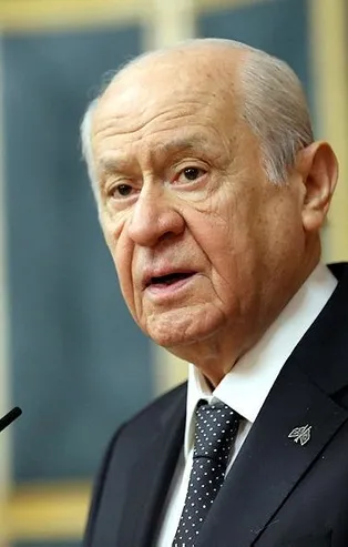 MHP lideri Devlet Bahçeli: "Zulüm 1453’de başladı diyenlerin soyu bozuk, sütü lekelidir!"