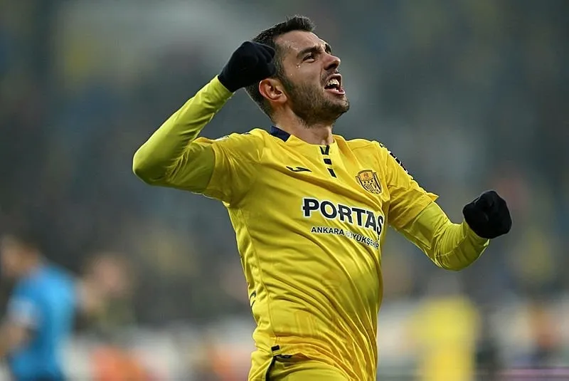 Galatasaray transfer haberleri | Okan Buruk'tan şok karar! Tam 8 isim... - 23