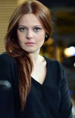 Naz Elmas'a sokak ortasında ahlaksız teklif