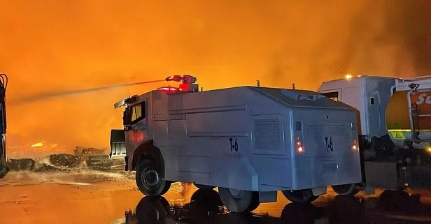 Mersin’de bir palet fabrikasında çıkan yangın 3 saat sonunda söndürüldü