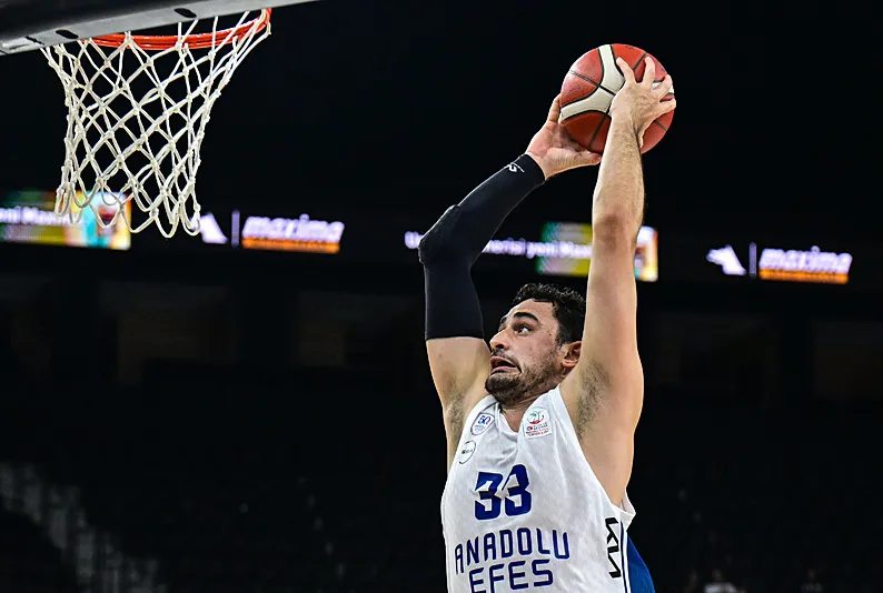 Anadolu Efes’ten sezona farklı başlangıç!