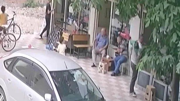 Amasya'da 1 yaşındaki çocuk balkondan düştü! Apartman görevlisi hayatını kurtardı-3