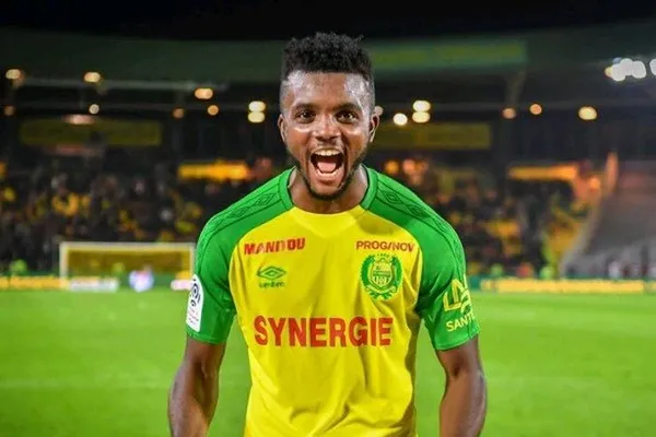 Çaykur Rizespor'da da forma giymişti: Beşiktaş Nijeryalı stoper Chidozie Awaziem'i kadrosuna katmak üzere-3