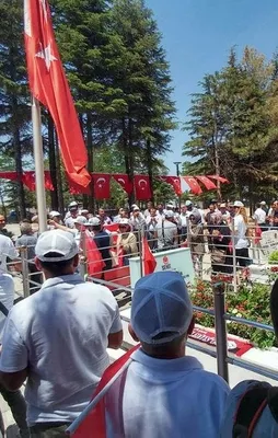 Kahraman Halisdemir'in kabrine ziyaretçi akını