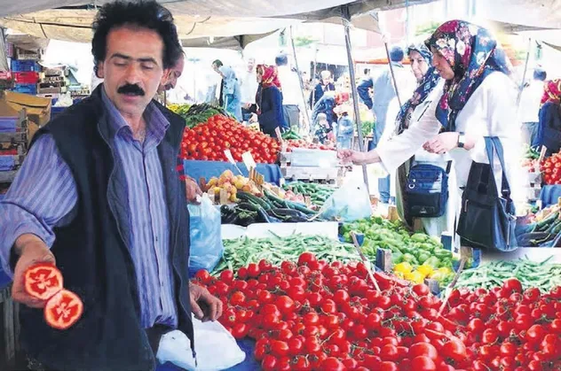 Semt pazarlarında tezgah borsası! Tek tahtadan aylık 5 bin lira gelir...