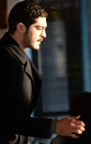 Sami'nin adamlarının kurduğu pusu Mahur'u ölümle burun buruna getiriyor! Maraşlı 10. bölümde 'can pazarlığı!'