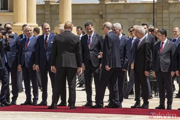 Başkan Recep Tayyip Erdoğan'dan Gardaş Azerbaycan'a ziyaret! Heyette Sinan Oğan da yer aldı - 11