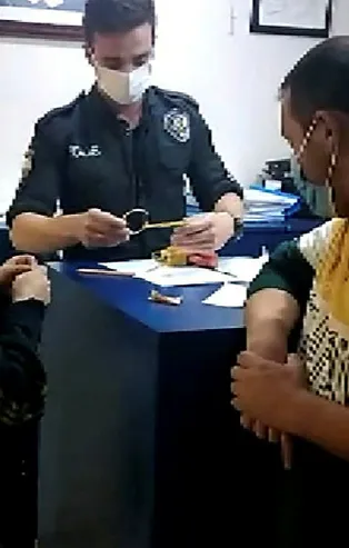 Takside unuttuğu altınlarına kavuştu gözyaşlarını tutamadı! Yer: Bayrampaşa