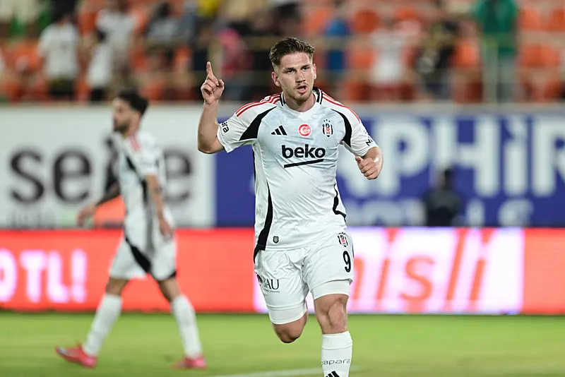 Kenan Yıldız'ın piyasa değeri şoke etti! Artık zirvede o var - 16