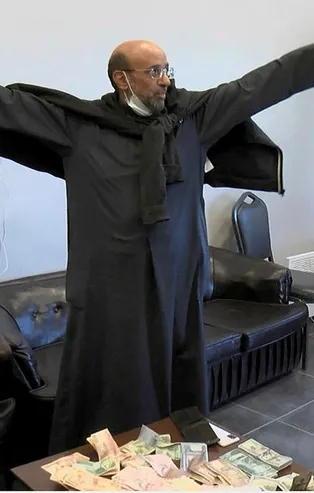 200 bin lirası bulunan Kuveytli turist mutluluktan havaya uçtu