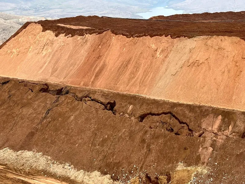 Son dakika: Erzincan İliç'teki toprak kaymasında bilirkişi raporu açıklandı! İşçilerin çektiği o fotoğraflar delil sayıldı! Türkiye müdürü yakalandı-7