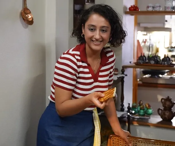 show-tvnin-yeni-dizisi-guzel-gunler-konusu-ne-oyunculari-kimler-guzel-gunler-nerede-cekiliyor-gercek-hikaye-mi-1667745107030.jpg Show TV'nin yeni dizisi Güzel Günler konusu ne, oyuncuları kimler? Güzel Günler nerede çekiliyor? Gerçek hikaye mi uyarlama mı merak ediyordu!-5