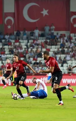 Antalya'da dostluk kazandı