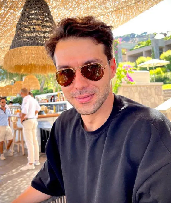 Acun Ilıcalı'nın gözde Survivor'larından biriydi aşkını yanlışlıkla ifşa etti! Hilmi Cem İntepe'nin sevgilisi çıka çıka bakın kim çıktı-4