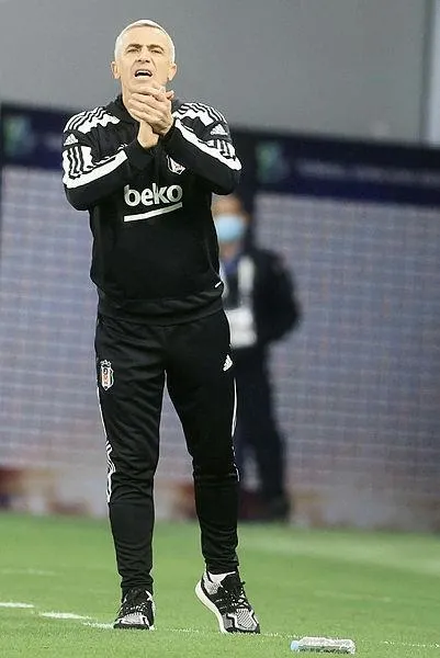 besiktas-antalyaspor-karsilasmasinda-17-yasindaki-emirhanin-performansi-herkesi-buyuledi-1641508597084.jpeg Beşiktaş - Antalyaspor karşılaşmasında 17 yaşındaki Emirhan'ın performansı herkesi büyüledi-2