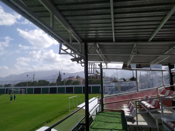 denizlispora-hirsizlar-dadandi-futbolcularin-kramponlarini-calan-hirsizlar-cay-demleyip-capayla-cimlere-zarar-verdi-1612970636332.jpg Denizlispor'a hırsızlar dadandı! Futbolcuların kramponlarını çalan hırsızlar, çay demleyip çapayla çimlere zarar verdi-5