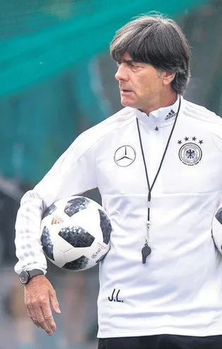 Fenerbahçe yönetiminde Löw çılgınlığı! Teklif üstüne teklif