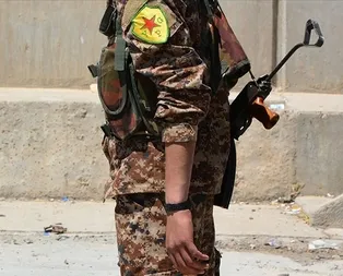 Köşeye sıkışan PKK/YPGye Esed üniforması!