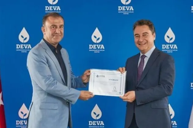 Ali Babacan'ın DEVA'sında kazan kaynıyor! İstanbul İl Yönetimi görevden alındı...