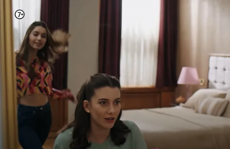 yali-capkinina-jet-hiziyla-gelen-ayrilik-macerasi-yarim-sezon-bile-surmedi-1711368828511.jpg Yalı Çapkını'nda hiç beklenmedik anda gelen ayrılık! Macerası yarım sezon bile sürmedi-5