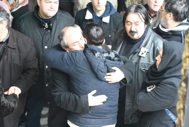 Ukrayna'da Öldürülen Tıp Öğrencisi İzmir'de Toprağa Verildi-2