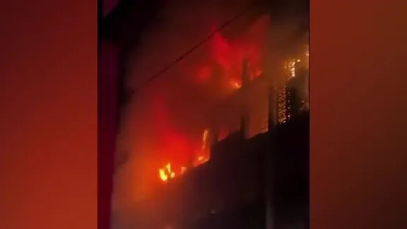 Irak'ta AVM'de yangın faciası | VİDEO