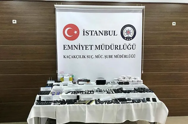 İstanbul'da "gizli kamera" operasyonu! 521 parça cihaz ele geçirildi