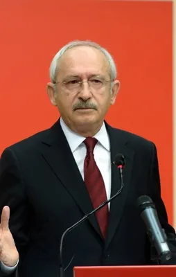 Tutmayın küçük enişteyi!