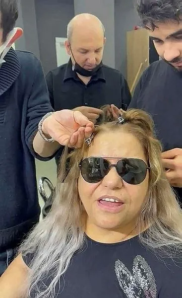 bulent-ersoy-ile-tahliye-olan-muzisyenler-arasinda-ipler-koptu-diva-konser-icin-orkestra-bulamiyor-1637607744595.jpeg Bülent Ersoy ile tahliye olan müzisyenler arasında ipler koptu! Diva konser için orkestra bulamıyor-7