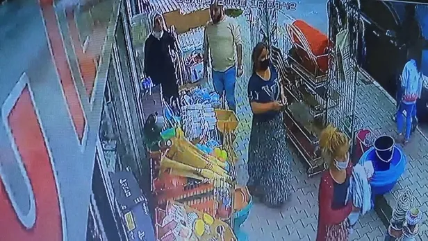 Son dakika: Önce sahte para verdiler ardından eteklerine gizleyerek çaldılar-3