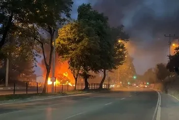 Bursa’da AVM yanında korkutan yangın!