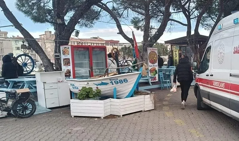 Çanakkale'de tüyler ürperten olay! Suyun üzerinde erkek cesedi bulundu (AA)