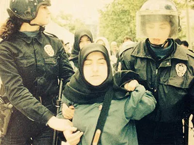 gerekirse-bin-yil-surecek-denilen-28-subat-darbesine-giden-yol-1614380272714.jpg "Gerekirse bin yıl sürecek" denilen 28 Şubat darbesine giden yolun ayak izi...-4