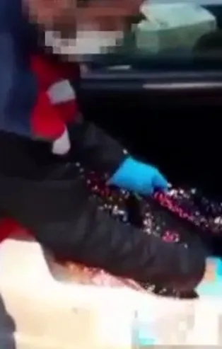 Kilolarca eroini kadın elbiselerinin astarlarına gizlediler