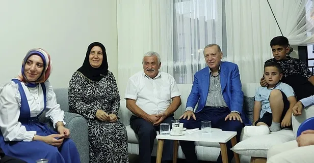 Teslim töreni sonrası ziyaret! Başkan Erdoğan Malatya’da depremzede aileyi ziyaret etti