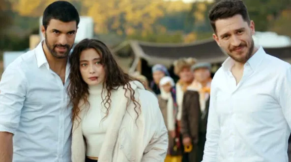 Star TV Sefirin Kızı dizisi patır patır dökülüyor bu ayrılıkla her şey değişiyor! Tuba Büyüküstün yaramadı o geldi herkes gidiyor-3