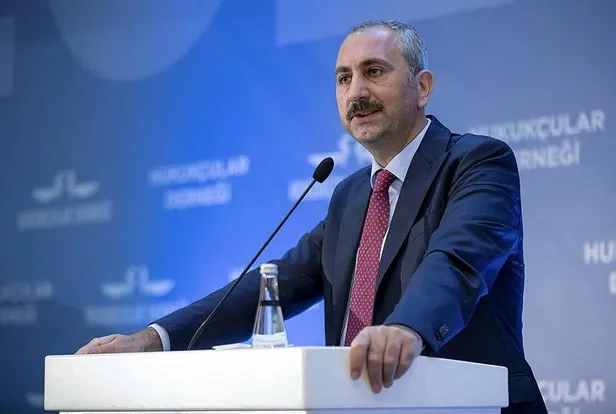 adalet-bakani-abdulhamit-gulden-sosyal-medya-duzenlemesine-iliskin-aciklama-yasakci-anlayis-icinde-olamayiz-1631457632626.jpeg Adalet Bakanı Abdulhamit Gül'den sosyal medya düzenlemesine ilişkin açıklama: "Yasakçı anlayış içinde olamayız"-3
